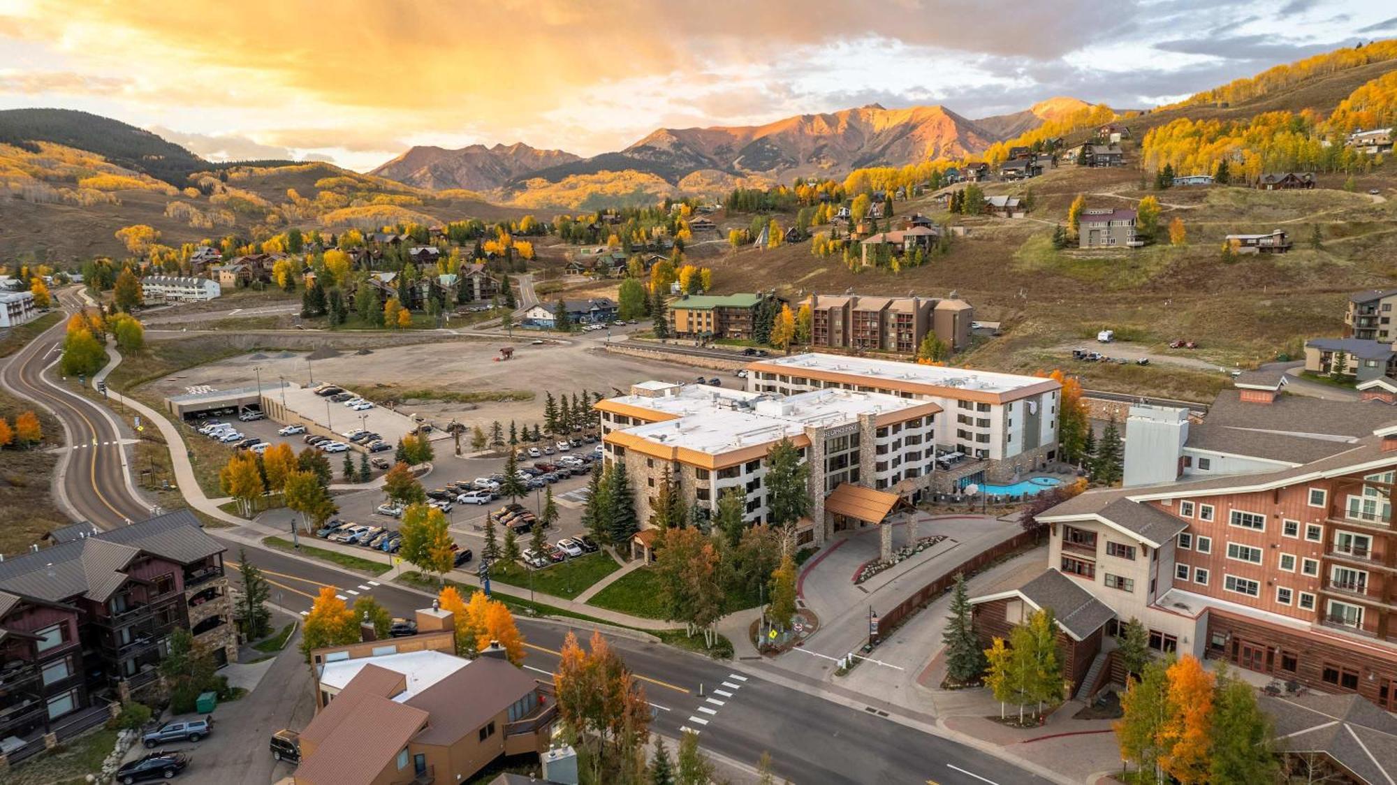 Studio 565 Perfect Location With Pool And Hot Tub Crested Butte Exteriör bild